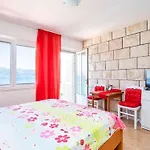 Nikolina Lu - Studio With Sea View Apartman *